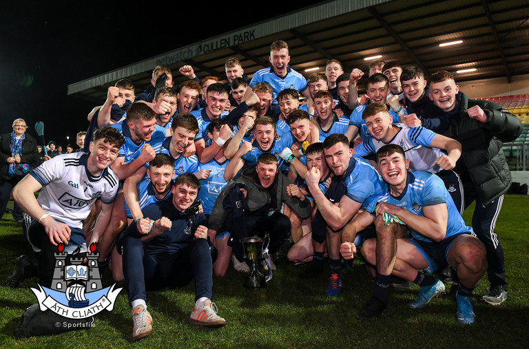dublin 2020 u20fc with leinster cup .jpg